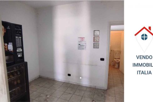 Capannone-artigianale-via-cagli-Latina-11