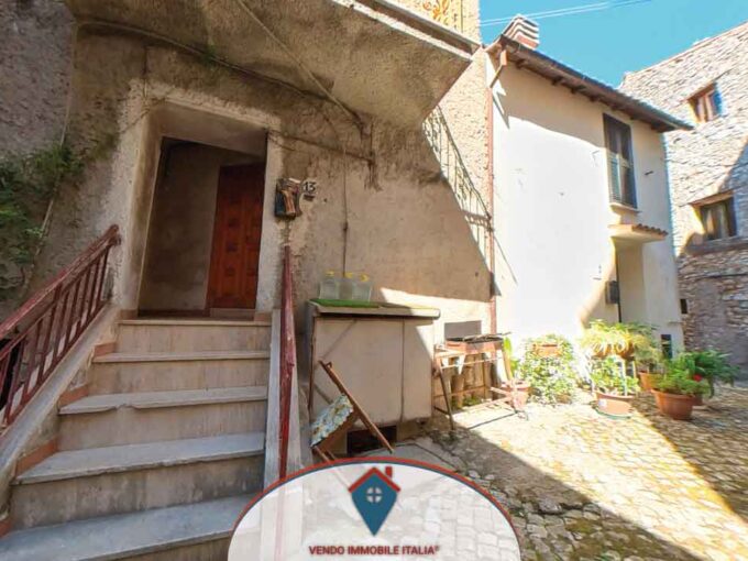 Appartamento via pietrocini-maenza-lt