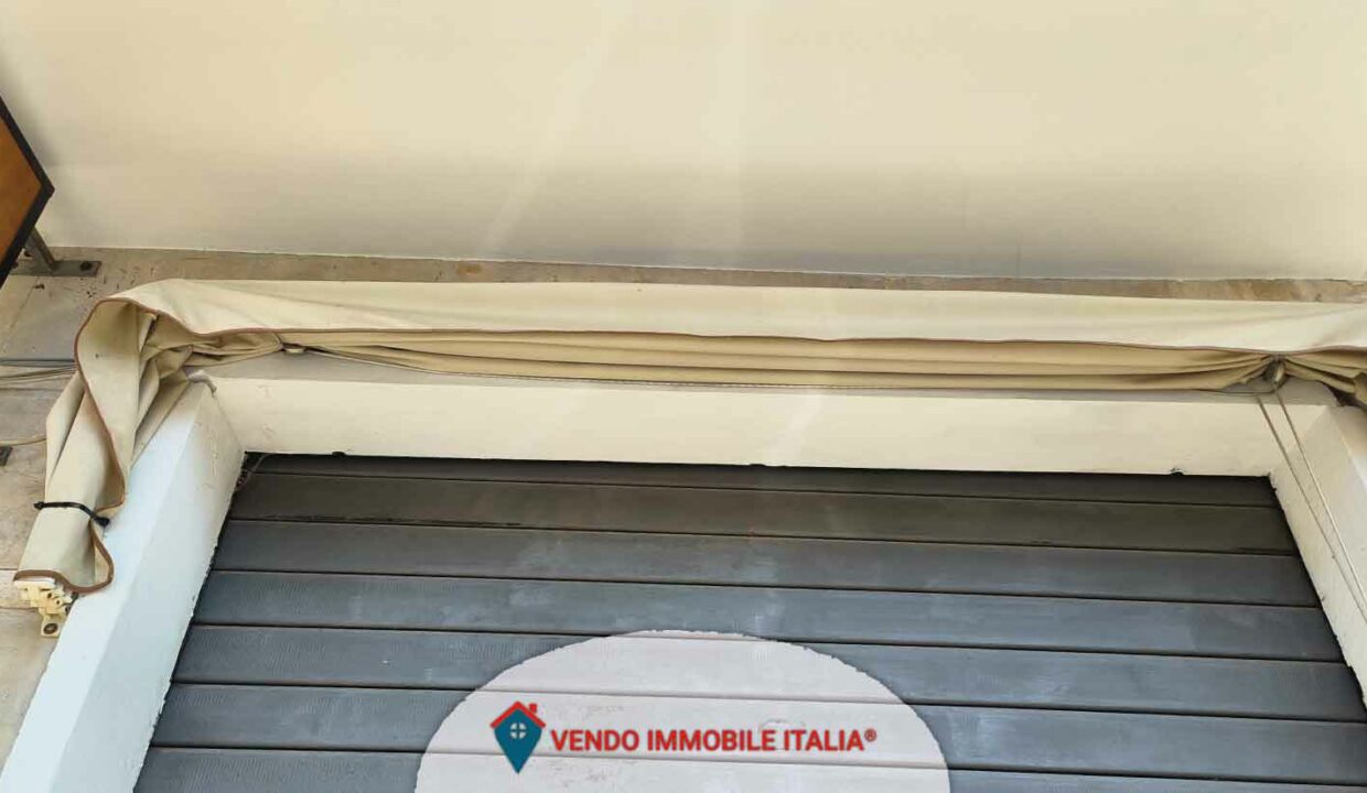 Locale-commerciale-via-cavour-Latina-LT-01