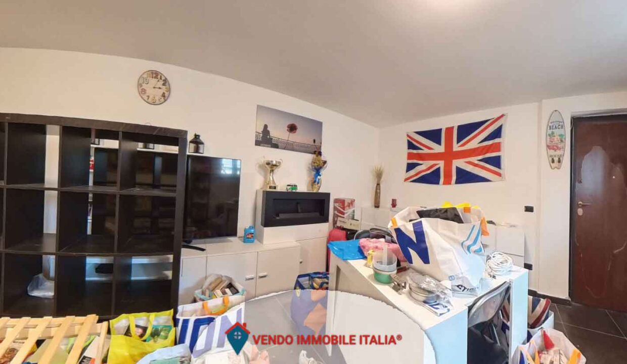 Villino-via-fiume-ninfa-Sermoneta-LT-04