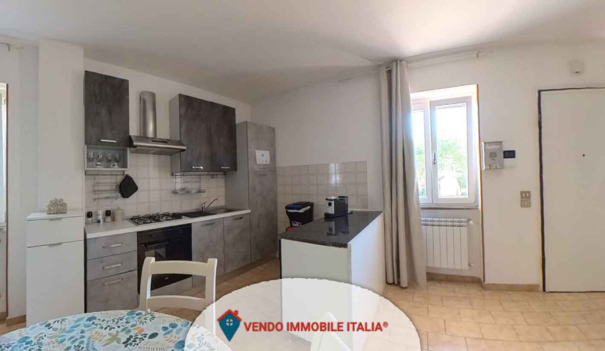 Villa-via-delle-vigne-Cisterna-di-Latina-LT-04