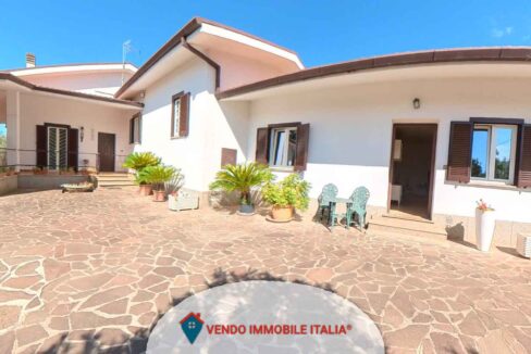 Villa via della vite-Cisterna di Latina LT di 363mq Vendita