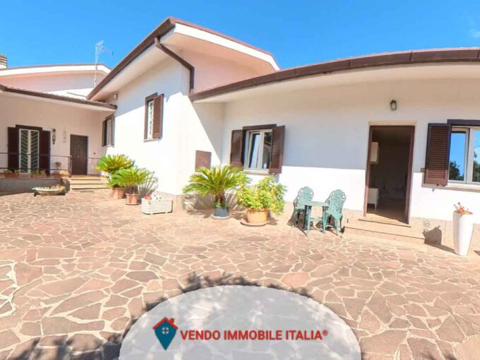 Villa via della vite-Cisterna di Latina LT di 363mq Vendita