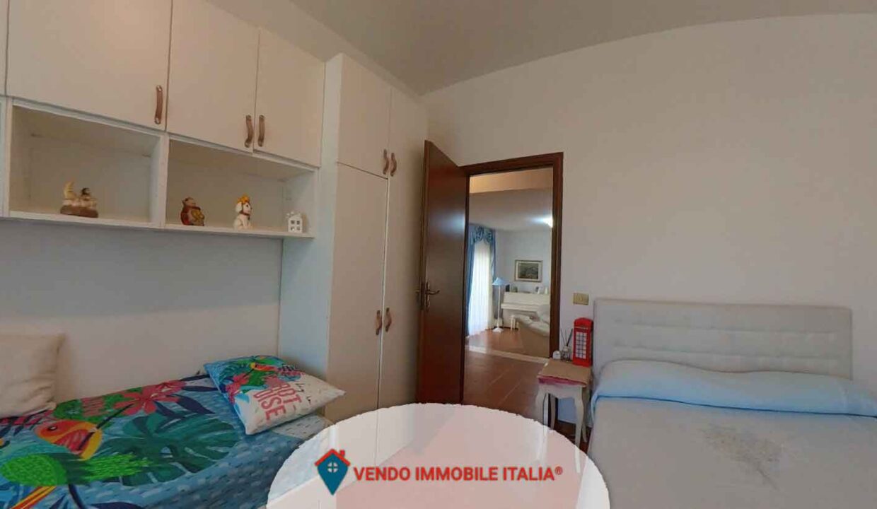 Villa-via-delle-vigne-Cisterna-di-Latina-LT-12