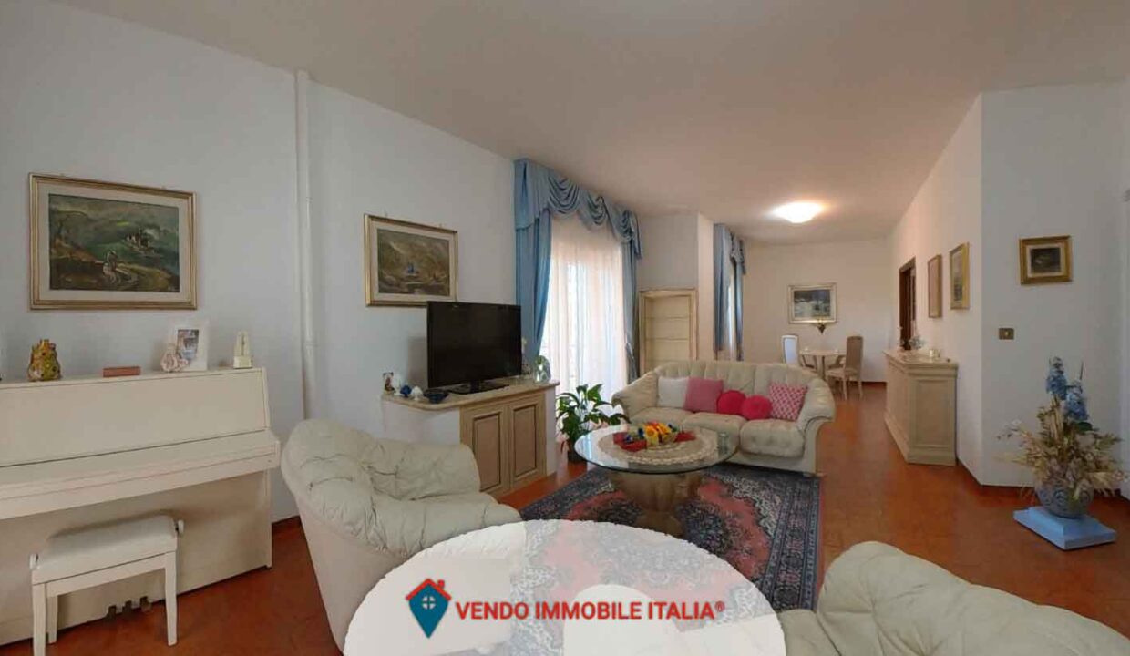 Villa-via-delle-vigne-Cisterna-di-Latina-LT-18