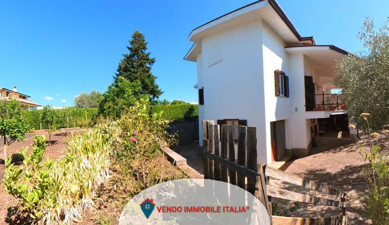 Villa-via-delle-vigne-Cisterna-di-Latina-LT-33